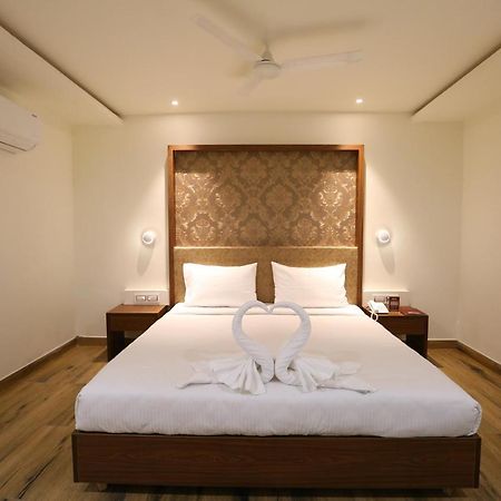 Hotel Shubham Palace Hyderabad Exterior photo